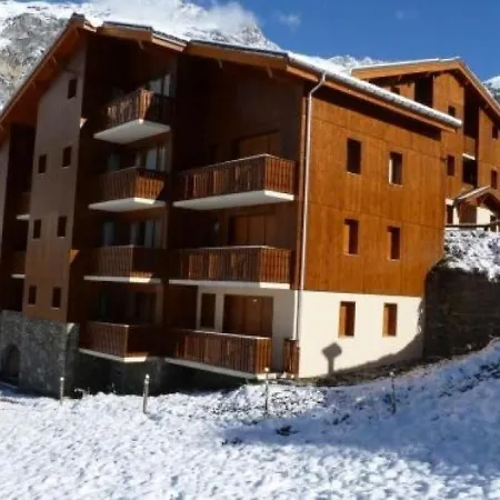 - 4 Pers, 26 M2, 1/0 165 *